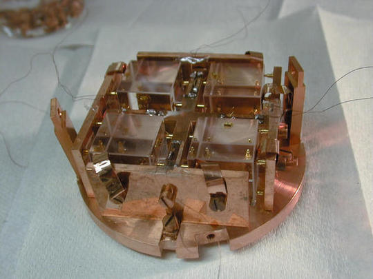 Project5, figure 1, Lithium fluoride crystals and thermistors attached on the top